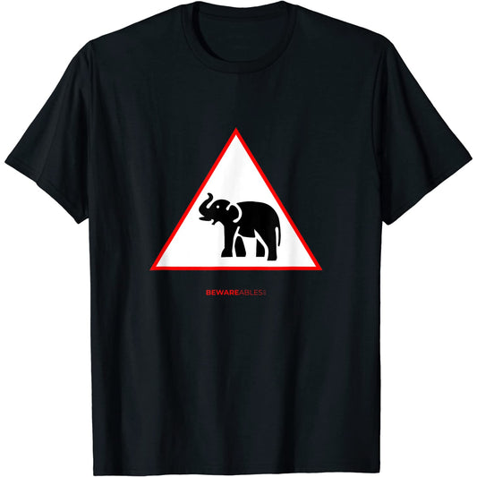 Éléphant qui traverse panneau routier drôle pachyderme T-Shirt