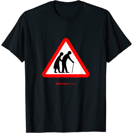 Personnes âgées traversant de vieilles personnes âgées signe T-Shirt