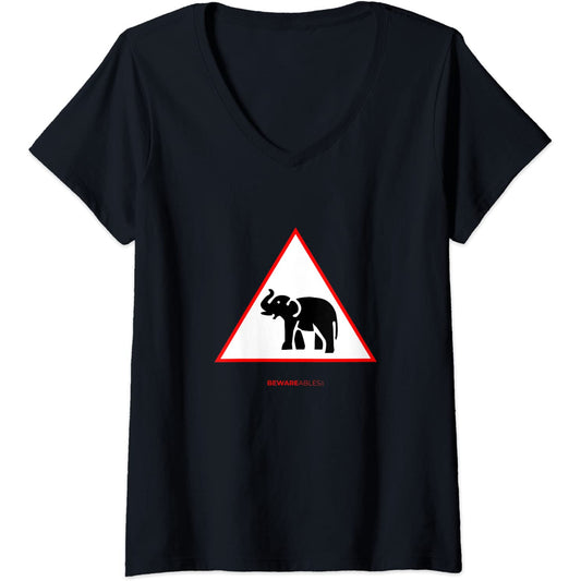 Éléphant qui traverse panneau routier drôle pachyderme V-Neck T-Shirt