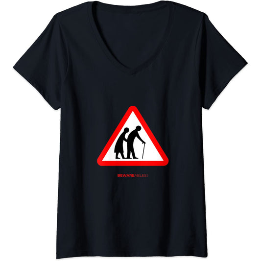 Personnes âgées traversant de vieilles personnes âgées signe V-Neck T-Shirt