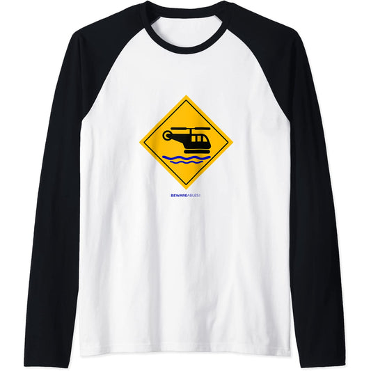 Helicóptero aterrizaje en agua gracioso señal de precaución Raglan T-Shirt