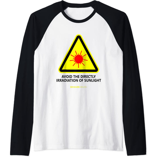 Funny translation, avoid looking directly into the sunlight Raglan T-Shirt